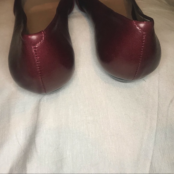 Antonio Melani Bow Wine Flat with sz 8.5 NWOT - Picture 7 of 8